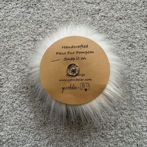 NWT Yarnboler Faux Fur Snap On Pompom